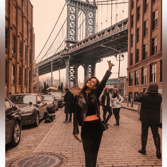 Meet your Posher, Leticia - Picture 3 of 3